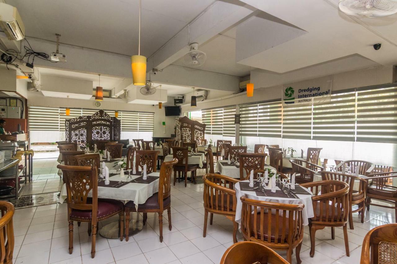 Vaccinated Staff - Oyo 1771 Zeke Hotel Batam 外观 照片